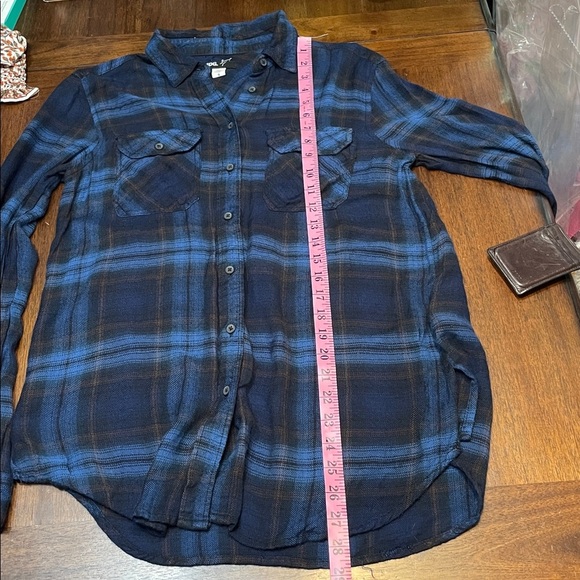 BDG long sleeve flannel - Picture 10 of 10